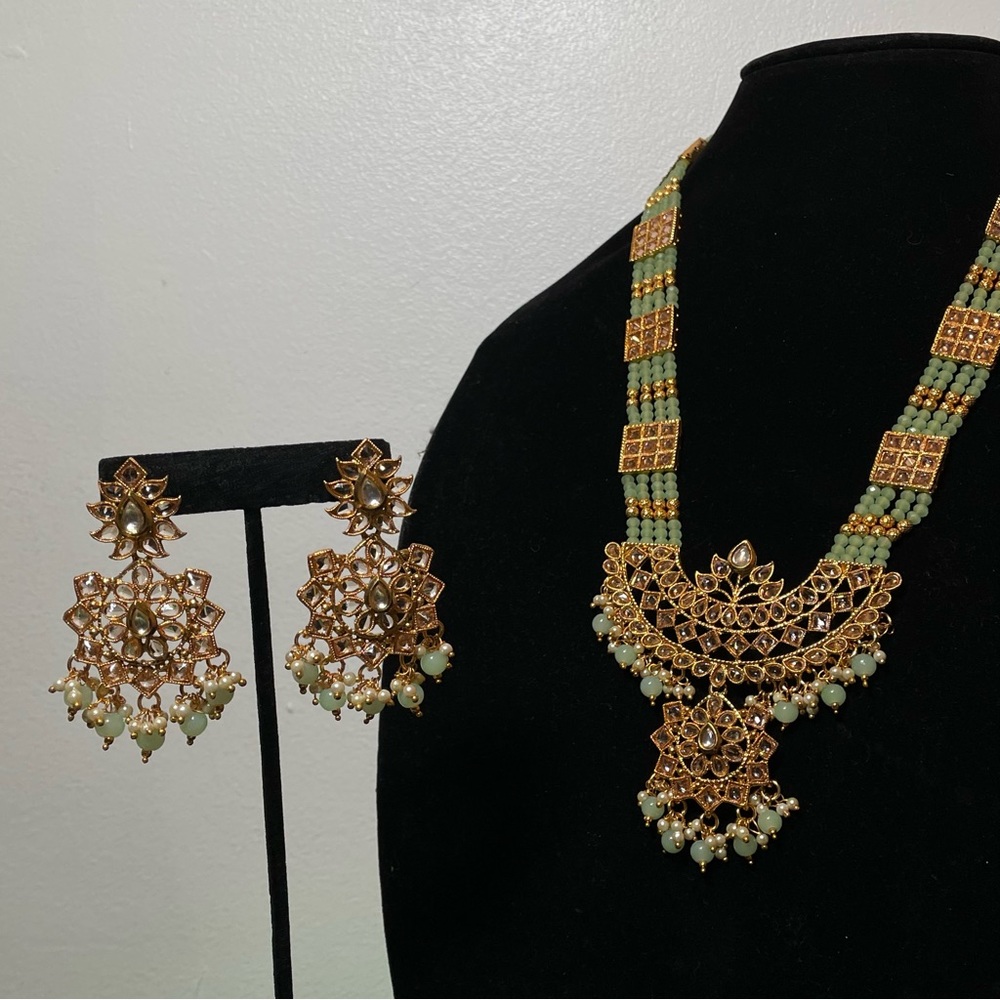 Ethnic Jewelry Set